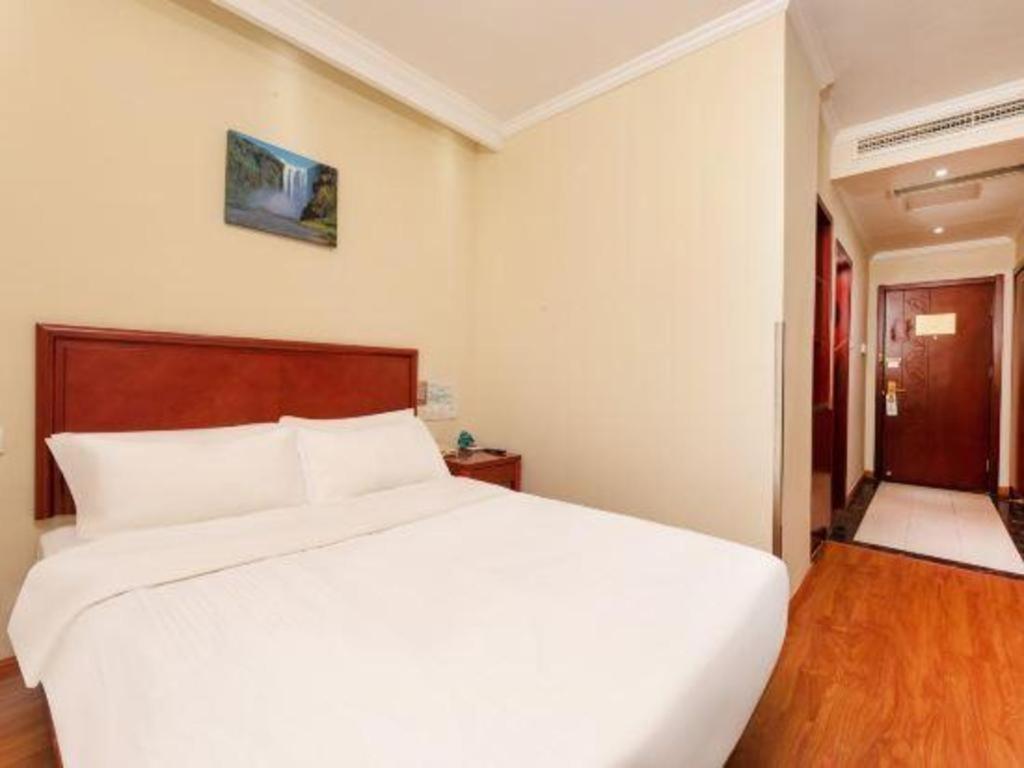 Greentree Inn Suzhou Railway Station North Square Haobainian Wedding Dress City Express Hotel Bagian luar foto