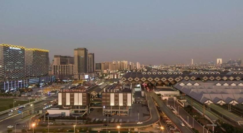 Greentree Inn Suzhou Railway Station North Square Haobainian Wedding Dress City Express Hotel Bagian luar foto