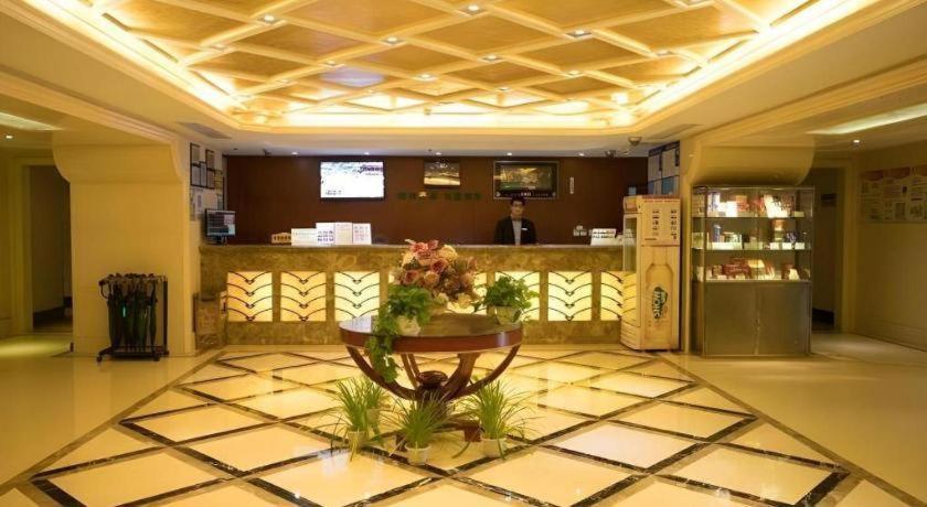 Greentree Inn Suzhou Railway Station North Square Haobainian Wedding Dress City Express Hotel Bagian luar foto