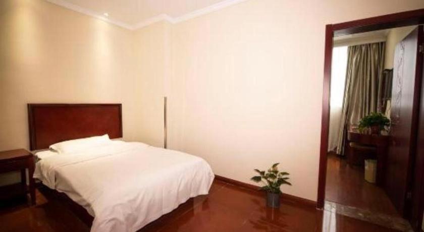 Greentree Inn Suzhou Railway Station North Square Haobainian Wedding Dress City Express Hotel Bagian luar foto