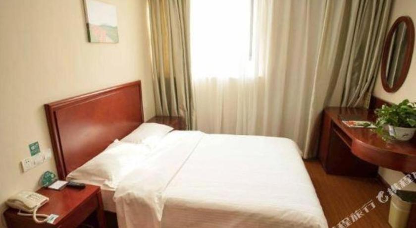 Greentree Inn Suzhou Railway Station North Square Haobainian Wedding Dress City Express Hotel Bagian luar foto